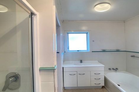 Photo of property in 302 Royal Road, Massey, Auckland, 0614