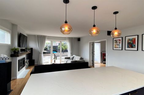 Photo of property in 5 Ruawai Road, Mount Wellington, Auckland, 1060