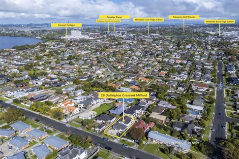 Photo of property in 28 Dallinghoe Crescent, Milford, Auckland, 0620
