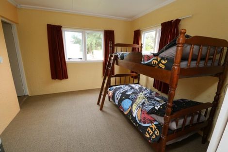 Photo of property in 22 Nelson Street, Foxton Beach, Foxton, 4815