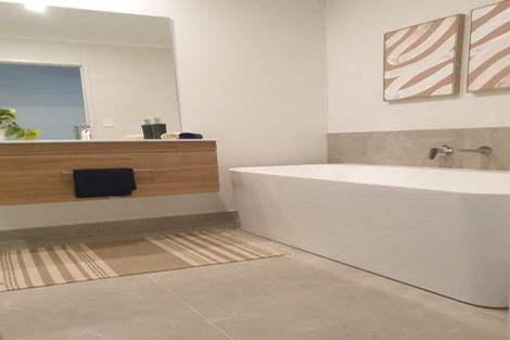 Photo of property in 8 Orawahi Road, Glenbrook, Waiuku, 2681