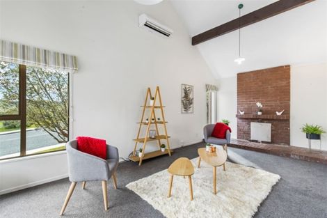 Photo of property in 112 Mark Avenue, Grenada Village, Wellington, 6037