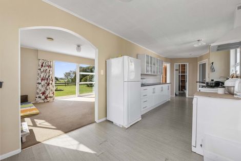 Photo of property in 21 Castle Street, Eltham, 4322