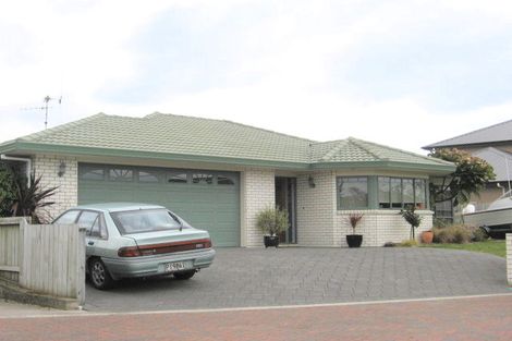Photo of property in 38 Carlsberg Place, Papamoa Beach, Papamoa, 3118