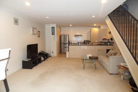 Photo of property in Mendosa Terraces Apartments, 14/9 Ebor Street, Te Aro, Wellington, 6011