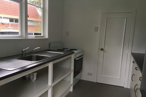 Photo of property in 48 Turanga Road, Henderson Valley, Auckland, 0612