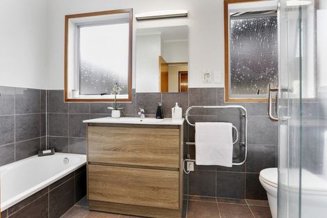 Photo of property in 11 Hadfield Street, Beach Haven, Auckland, 0626