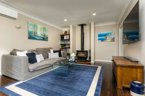 Photo of property in 9 The Close, Greenhithe, Auckland, 0632