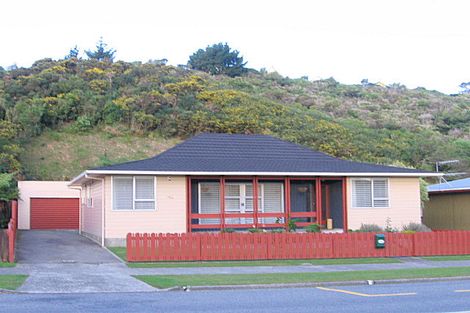 Photo of property in 194 Major Drive, Kelson, Lower Hutt, 5010