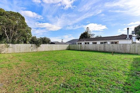 Photo of property in 742b Te Atatu Road, Te Atatu Peninsula, Auckland, 0610