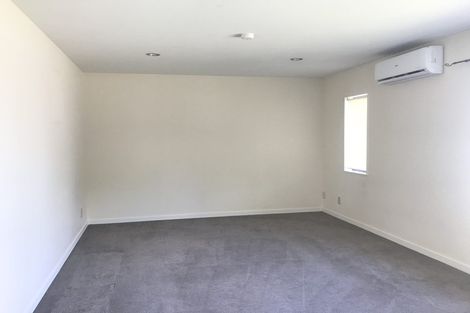 Photo of property in 29b Edgewater Drive, Pakuranga, Auckland, 2010