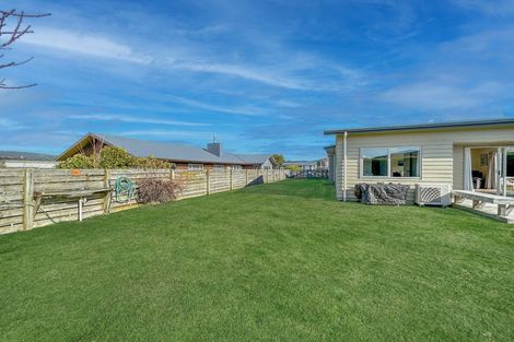 Photo of property in 53 Montgomery Crescent, Kinloch, Taupo, 3377