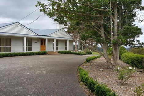 Photo of property in 118 Upper Orewa Road, Wainui, Silverdale, 0992