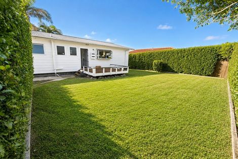 Photo of property in 2/36 Miro Street, New Lynn, Auckland, 0600