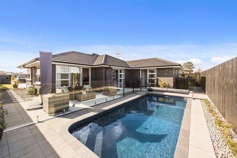 Photo of property in 7 Leet Crescent, Papamoa Beach, Papamoa, 3118