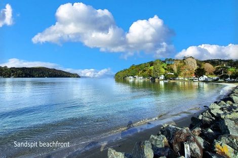 Photo of property in 1080 Sandspit Road, Sandspit, Warkworth, 0982