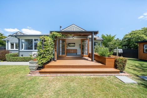 Photo of property in 252 Centaurus Road, Saint Martins, Christchurch, 8022