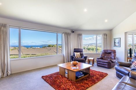 Photo of property in 19 Magnolia Rise, Waipahihi, Taupo, 3330
