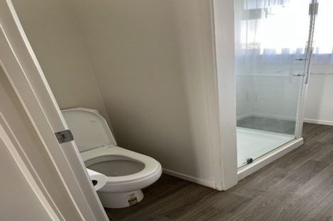 Photo of property in 2/10 Te Aroha Street, Hamilton East, Hamilton, 3216