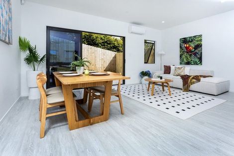 Photo of property in 58 County Road, Torbay, Auckland, 0630