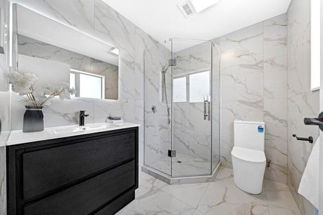 Photo of property in 50 Hari Road, Karaka, 2113