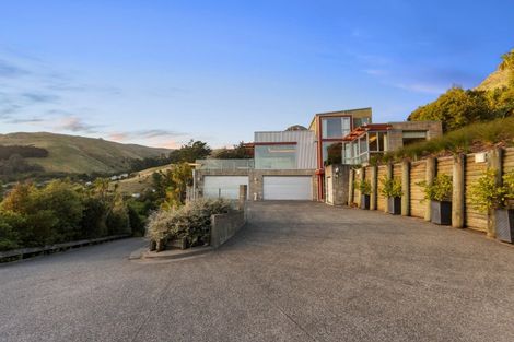 Photo of property in 56 Governors Bay Road, Cass Bay, Lyttelton, 8971