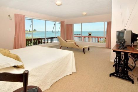 Photo of property in 49 Roys Road, Weymouth, Auckland, 2103