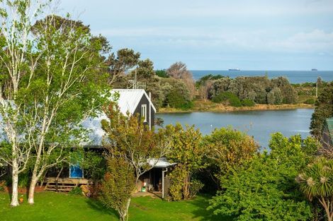 Photo of property in 26 Pohutukawa Drive, Athenree, Waihi Beach, 3177