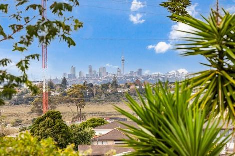 Photo of property in 46 Keegan Drive, Massey, Auckland, 0614