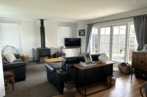 Photo of property in 9 Woodville Street, Leeston, 7632