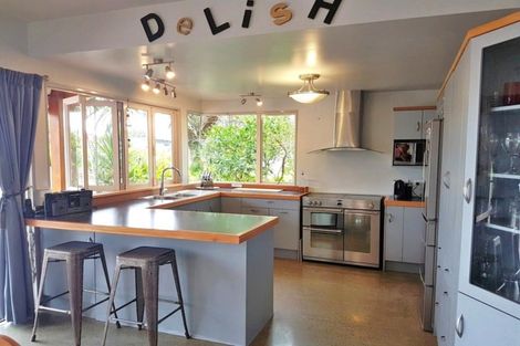 Photo of property in 141 Marsden Bay Drive, One Tree Point, 0118