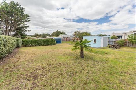 Photo of property in 21 Ruanui Street, Himatangi Beach, Foxton, 4891