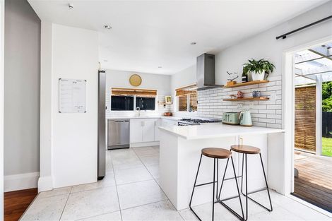 Photo of property in 8 Henry Street, Kensington, Whangarei, 0112