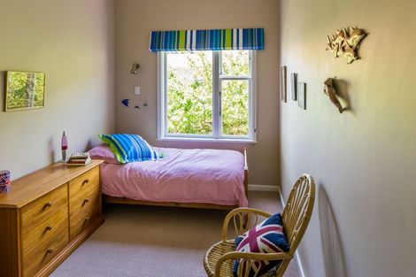 Photo of property in 107-109 Muritai Road, Eastbourne, Lower Hutt, 5013