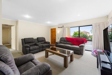 Photo of property in 19 Earnslaw Crescent, Bryndwr, Christchurch, 8053
