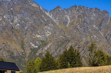 Photo of property in 25 Rannoch Drive, Jacks Point, Queenstown, 9371