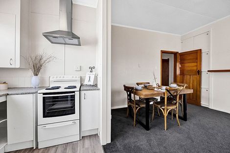 Photo of property in 4 George Street, Hawera, 4610