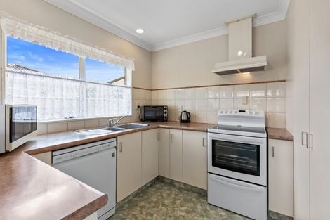 Photo of property in 17 Sandhurst Drive, Papamoa Beach, Papamoa, 3118