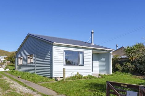Photo of property in 9 Princes Street, Waikari, 7420