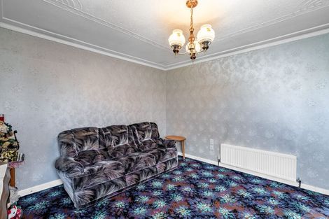 Photo of property in 38 Nichol Street, Heidelberg, Invercargill, 9812