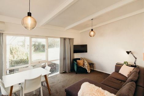 Photo of property in 2/204a Park Road South, Akina, Hastings, 4122