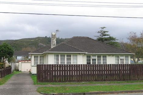 Photo of property in 18 Pearce Crescent, Taita, Lower Hutt, 5011