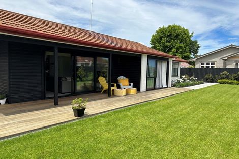 Photo of property in 68a Windermere Road, Papanui, Christchurch, 8053