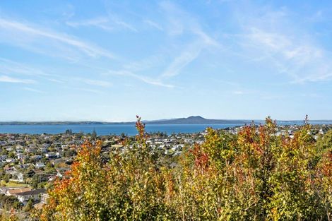 Photo of property in 196 Glenvar Road, Torbay, Auckland, 0630