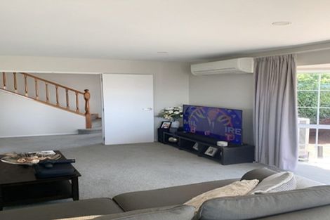 Photo of property in 83 Luckens Road, West Harbour, Auckland, 0618