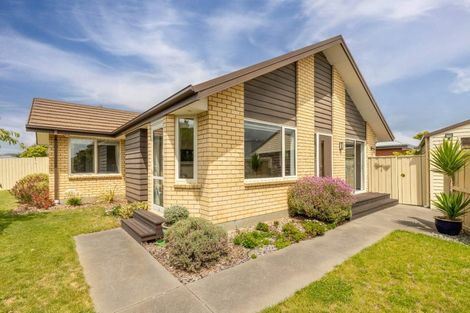 Photo of property in 1/27 Kirsten Place, Parklands, Christchurch, 8083