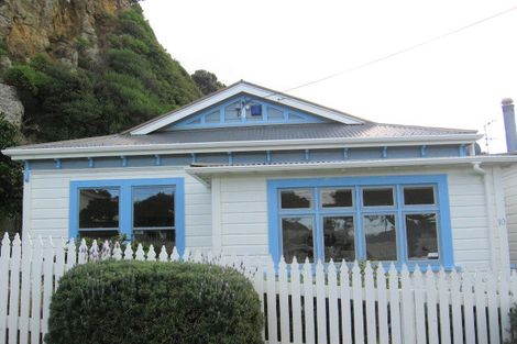 Photo of property in 10 Pinelands Avenue, Seatoun, Wellington, 6022