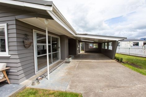 Photo of property in 76 Gordon Street, Dannevirke, 4930