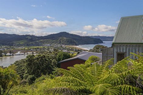 Photo of property in 4 Wiremu Road, Tairua, 3508