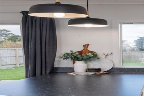 Photo of property in 38 Feist Street, Carterton, 5713